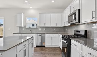 55 Green Laurel Dr, Angier, NC 27501
