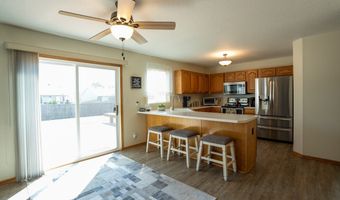 1211 10th Ave SE, Altoona, IA 50009