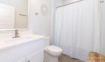 27 Ruslan Dr, Asheville, NC 28806