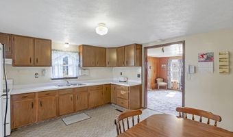 300 Halderman St, Amanda, OH 43102