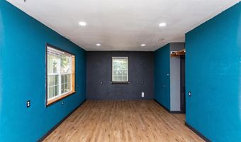 427 W COLLEGE St, Burkburnett, TX 76354