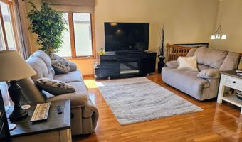 1058 Westwood St, Bismarck, ND 58507
