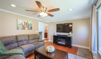 6 Scott Ln, Bristol, RI 02809