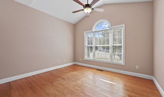 11 Village Ct 11, Colchester, CT 06415