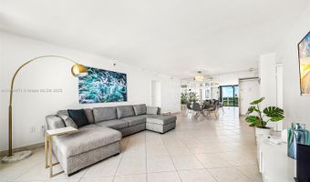 20505 E Country Club Dr 736, Aventura, FL 33180