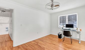 17 Stage Rd, Brookfield, CT 06804