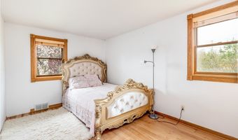 676 N Ellicott Creek Rd, Amherst, NY 14228