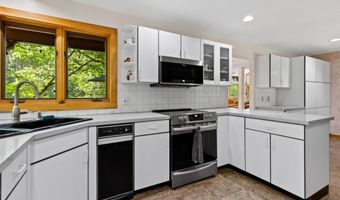 32 Beech Hill Rd, Campton, NH 03223