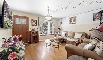 15274 Regina Ave, Allen Park, MI 48101