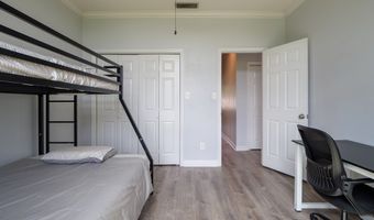 605 Plantation Dr, Adel, GA 31620