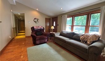 385 Cochran Rd, Aurora, OH 44202