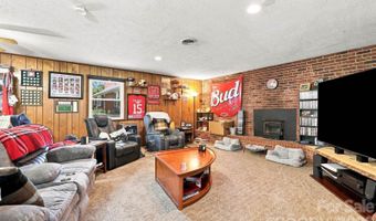 376 School Rd E, Asheville, NC 28803