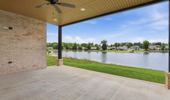 7636 S Shoreline Blvd, Benton, AR 72019