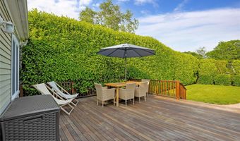 11 Anita Pl, Amityville, NY 11701