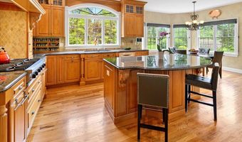 3 RAYMOND Ln, Belle Mead, NJ 08502