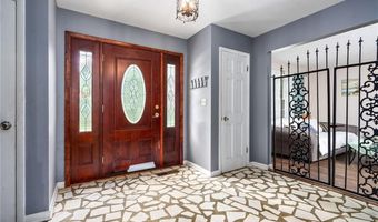 512 SLEEPY HOLLOW Dr, Alexander City, AL 35010