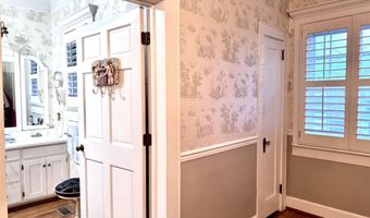 102 Jackson St, Albertville, AL 35950