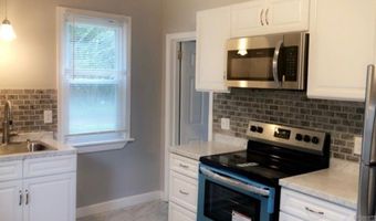 476 Park Ave, Bloomfield, CT 06002