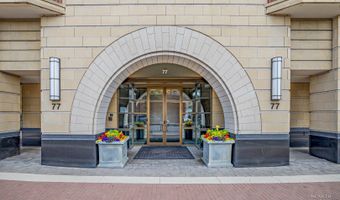 77 S Evergreen Ave 1103, Arlington Heights, IL 60005