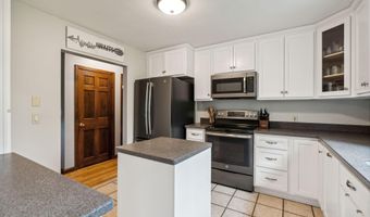 27 Smiley Ave, Winslow, ME 04901