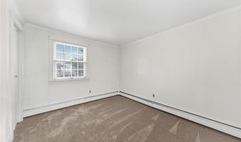 4 Coles Ave, Amityville, NY 11701