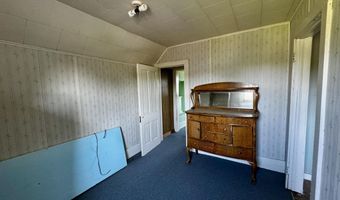 52 Senter St, Ahmeek, MI 49901