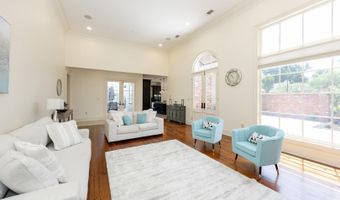 10757 Royal Ridge Ave, Baton Rouge, LA 70810