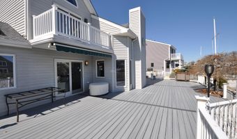 19 Centerboard Dr, Bayville, NJ 08721