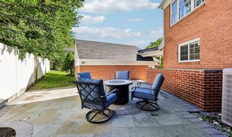 5001 W CEDAR Ln, Bethesda, MD 20814