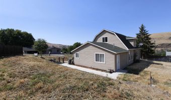 904 3rd St, Asotin, WA 99403