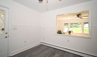 46 Topstone Dr, Danbury, CT 06810