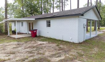 266 Lakeview Dr, Baxley, GA 31513