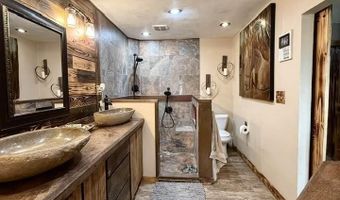 5404 Sioux Rd, Carlsbad, NM 88220