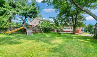 6437 HOLYOKE Dr, Annandale, VA 22003