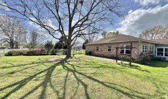 2259 E Laurel St, Atmore, AL 36502