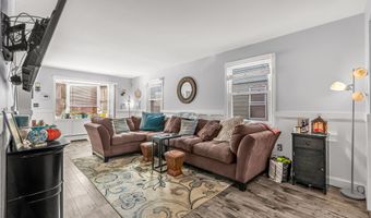 35 Kent Ave, Bridgeport, CT 06610