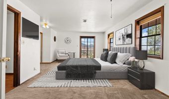 8525 Wildflower Ln, Agua Dulce, CA 91390