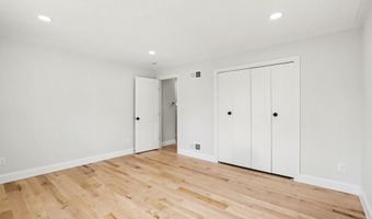 9414 WADSWORTH Dr, Bethesda, MD 20817
