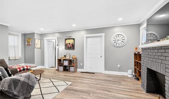 2202 McMinn St, Aliquippa, PA 15001