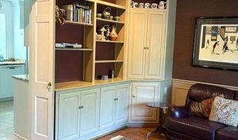 8209 BURNING TREE Rd, Bethesda, MD 20817