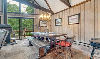 11 Carmen Gln, Albrightsville, PA 18210