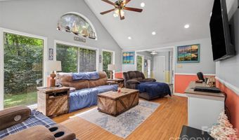 433 Foster Lake Rd, Blacksburg, SC 29702