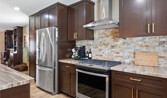 33127 Camelot Dr, Yucaipa, CA 92399