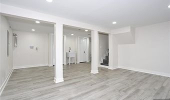 14 Byrne Pl, Bergenfield, NJ 07621