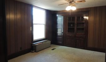 401 S Third St, Altamont, IL 62411