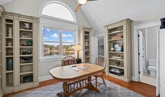 6425 Spinnaker Ln, Alpharetta, GA 30005