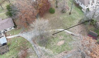 310 N Hillcrest Ave, Addison, IL 60101