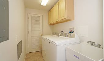 701 W Rand Rd 227, Arlington Heights, IL 60004