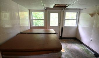 6610 6th Ave, Andover, OH 44003