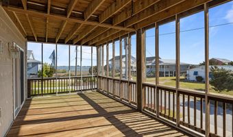 106 Willis Ave A, Atlantic Beach, NC 28512